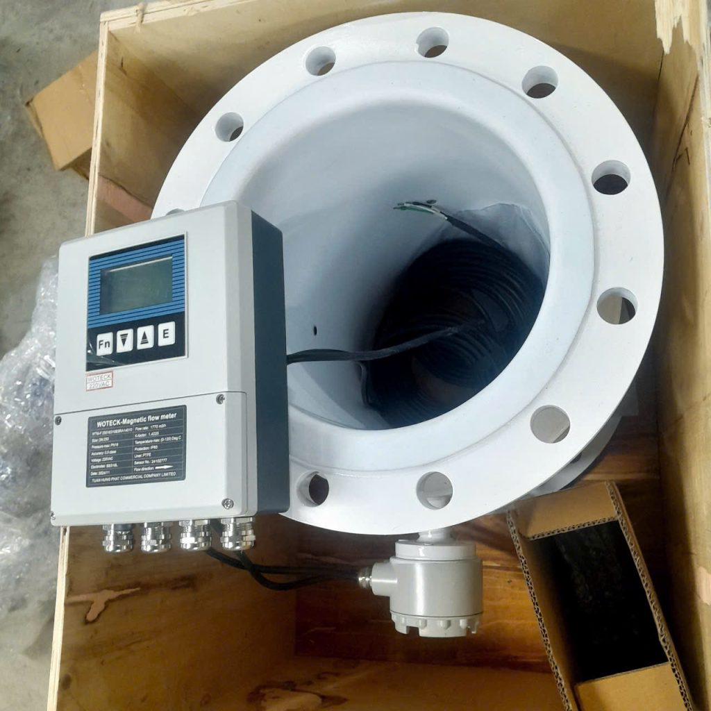 Đồng hồ đo lưu lượng điện từ màn hình rời