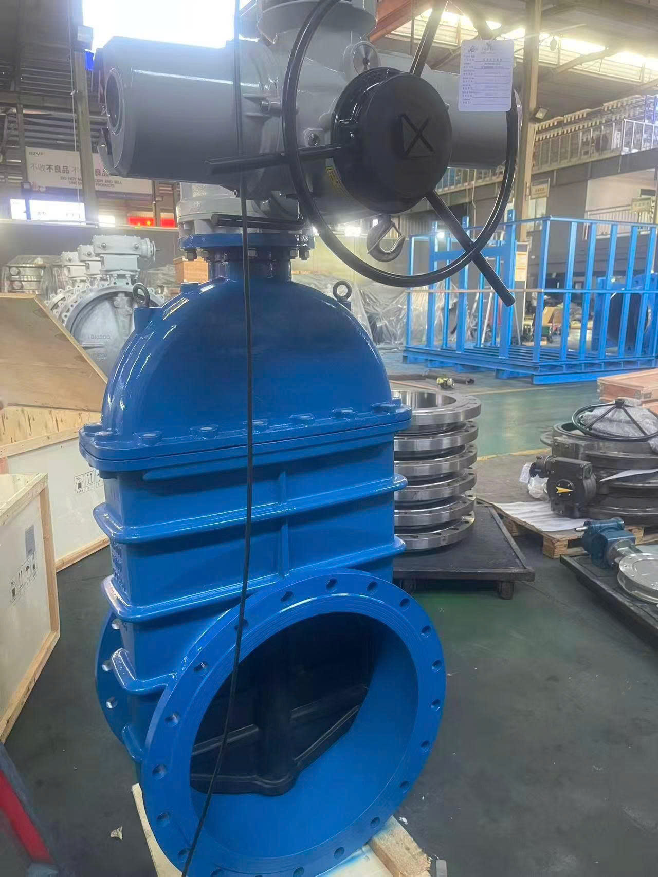 Van cổng điều khiển điện