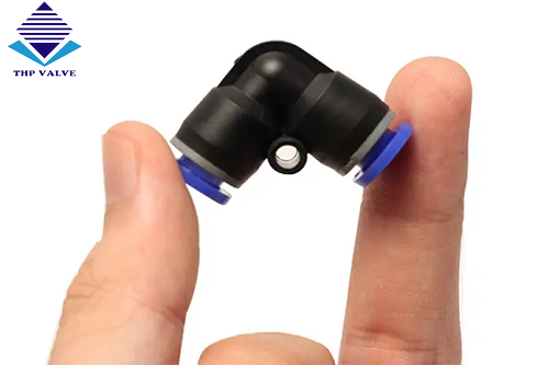 Các loại cút nối nước